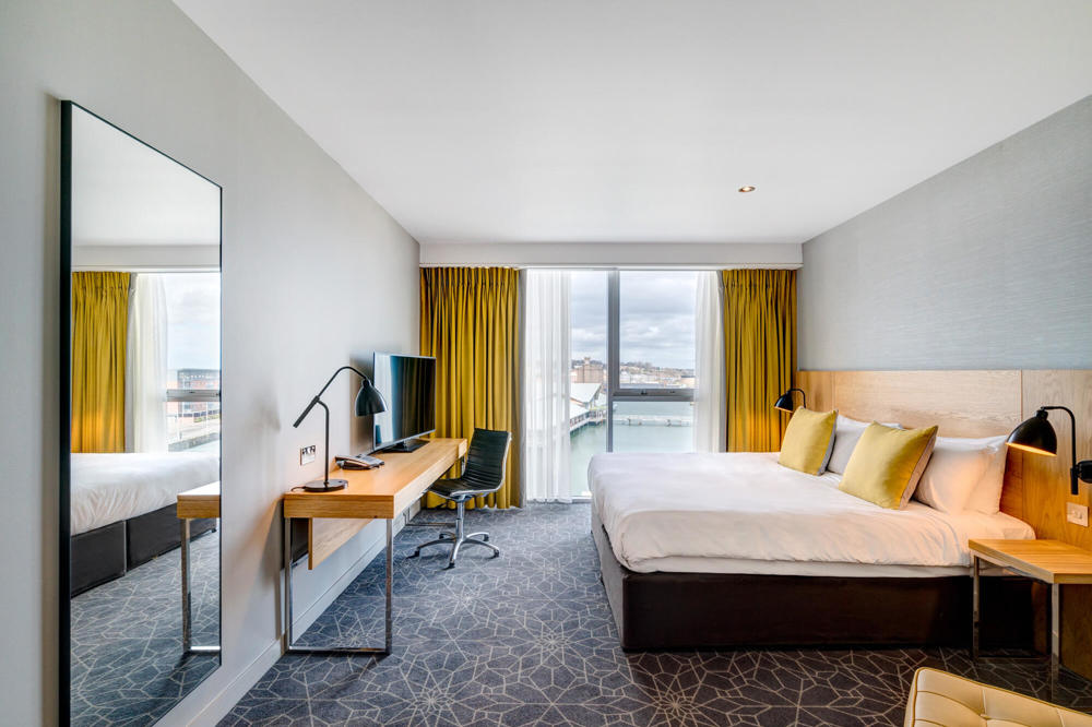 Quay View Room at Apex City Quay Hotel & Spa Quay View Room with double bed at Apex City Quay Hotel & Spa