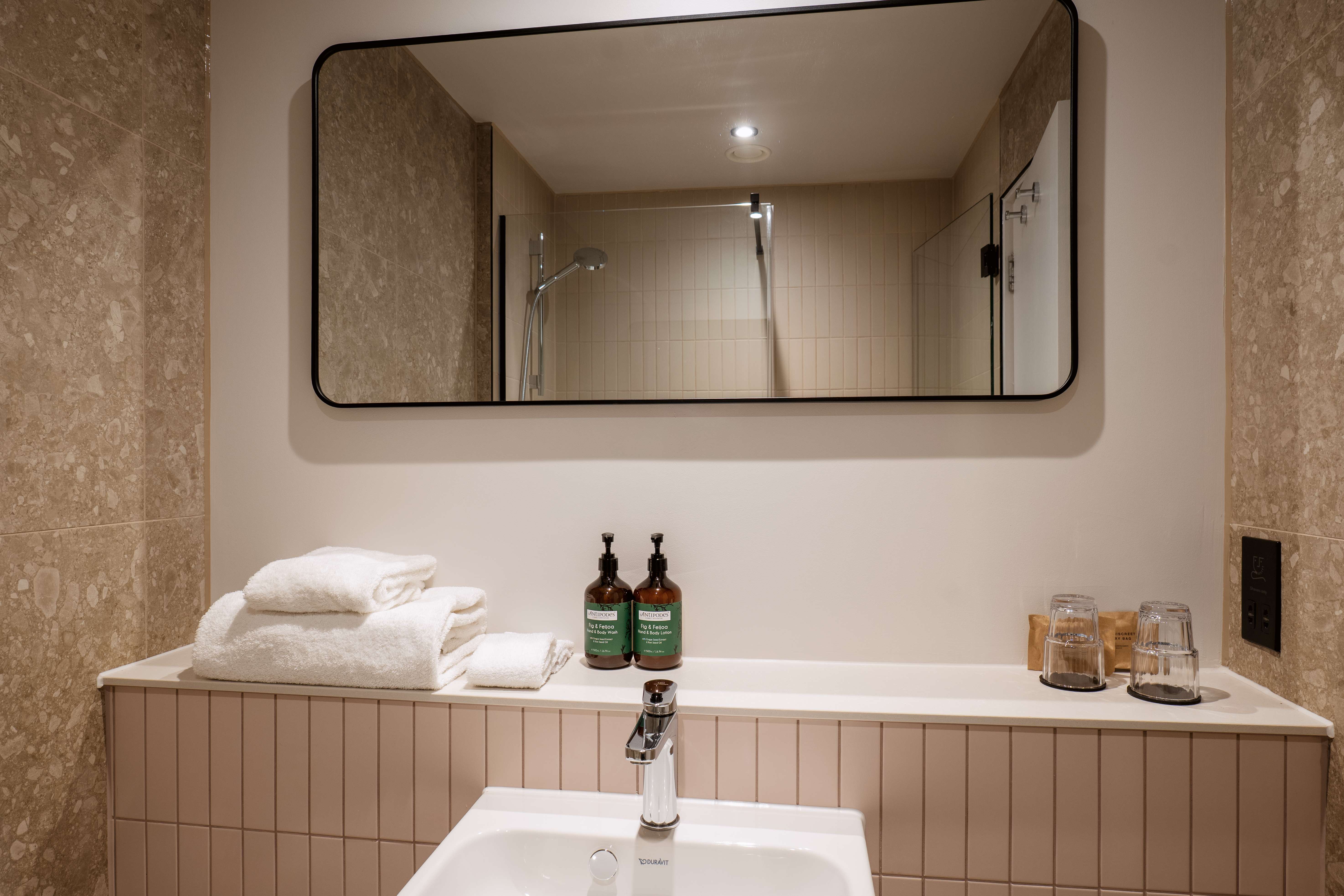 bathroom in the executive double room at apex dunblane hydro