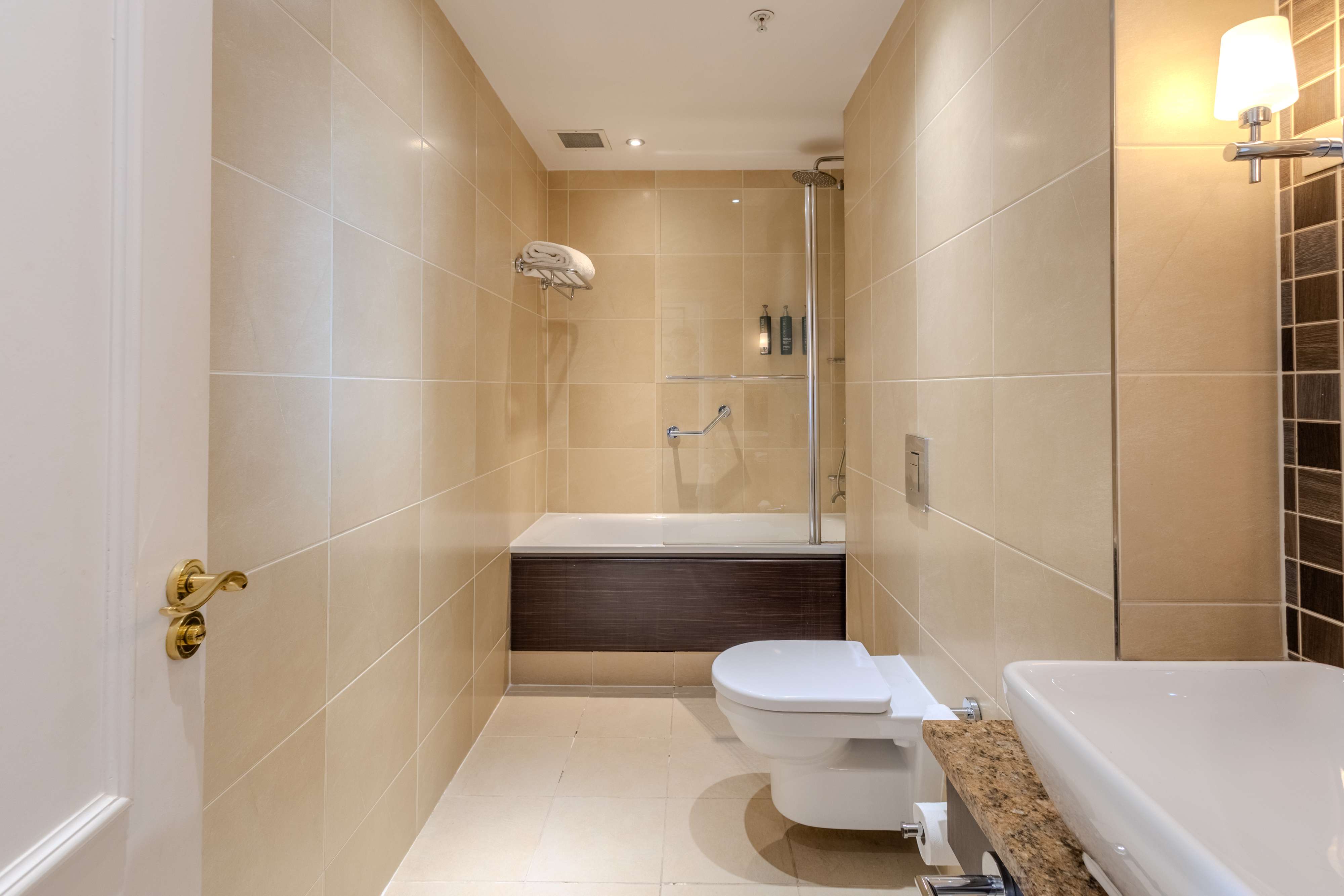 bathroom in the family room at apex dunblane hydro