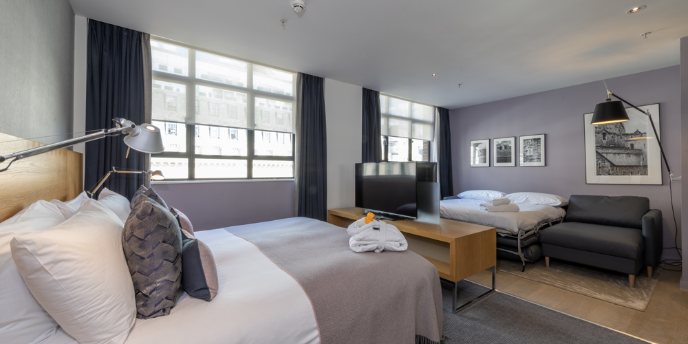 apex city of london family room