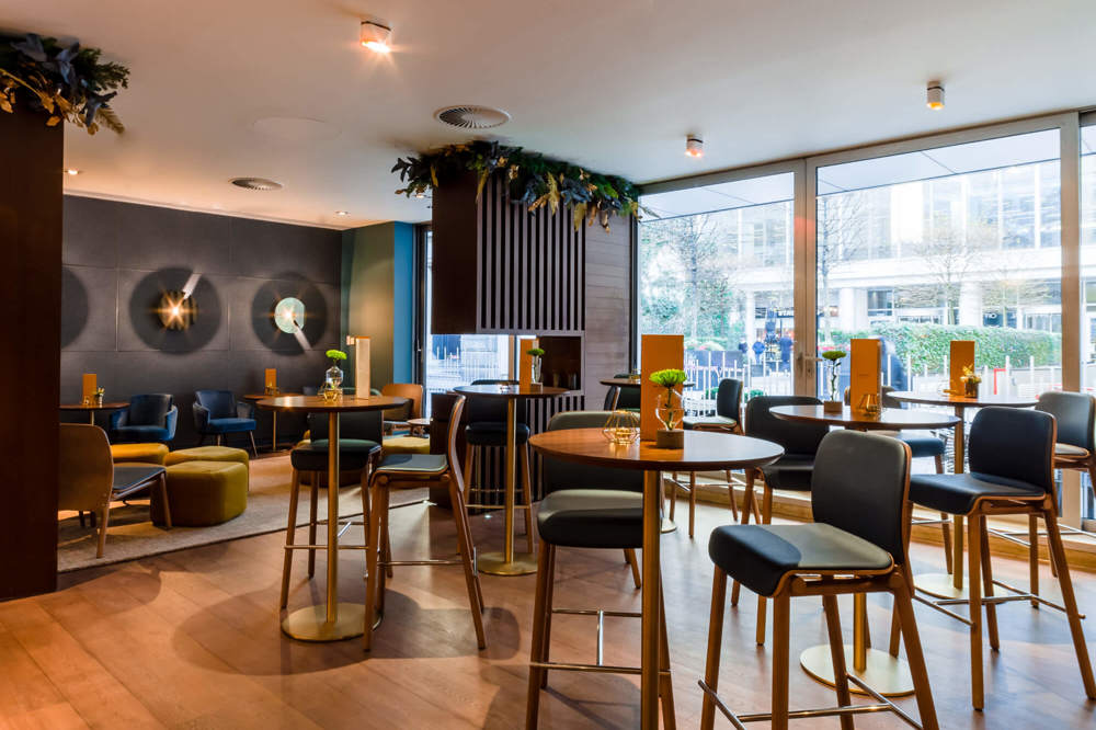 Off The Wall Bar & Grill at Apex London Wall Hotel Off The Wall Bar & Grill at Apex London Wall Hotel
