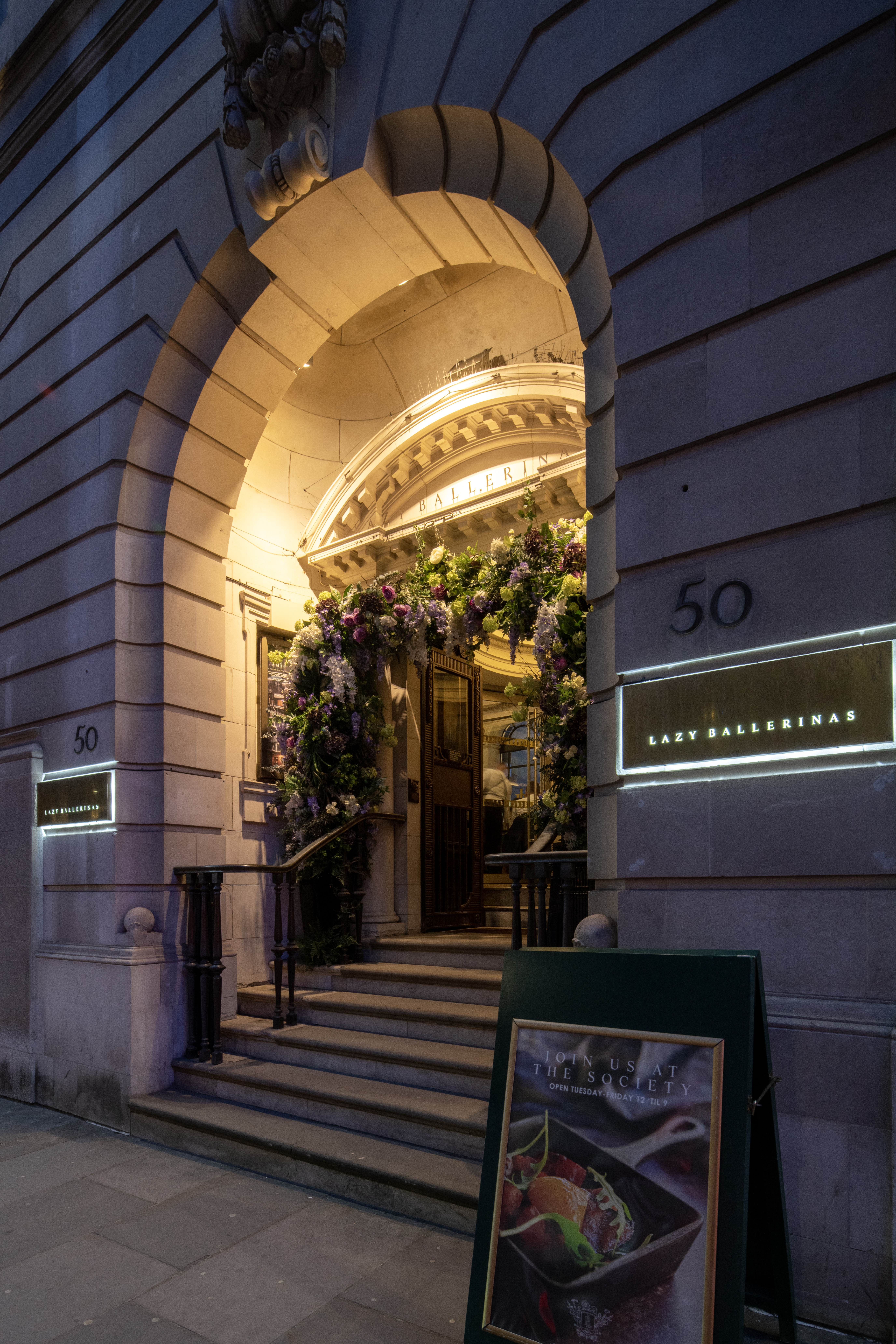 apex temple court hotel