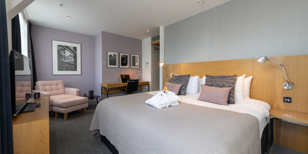 Deluxe Room at Apex City of London Hotel