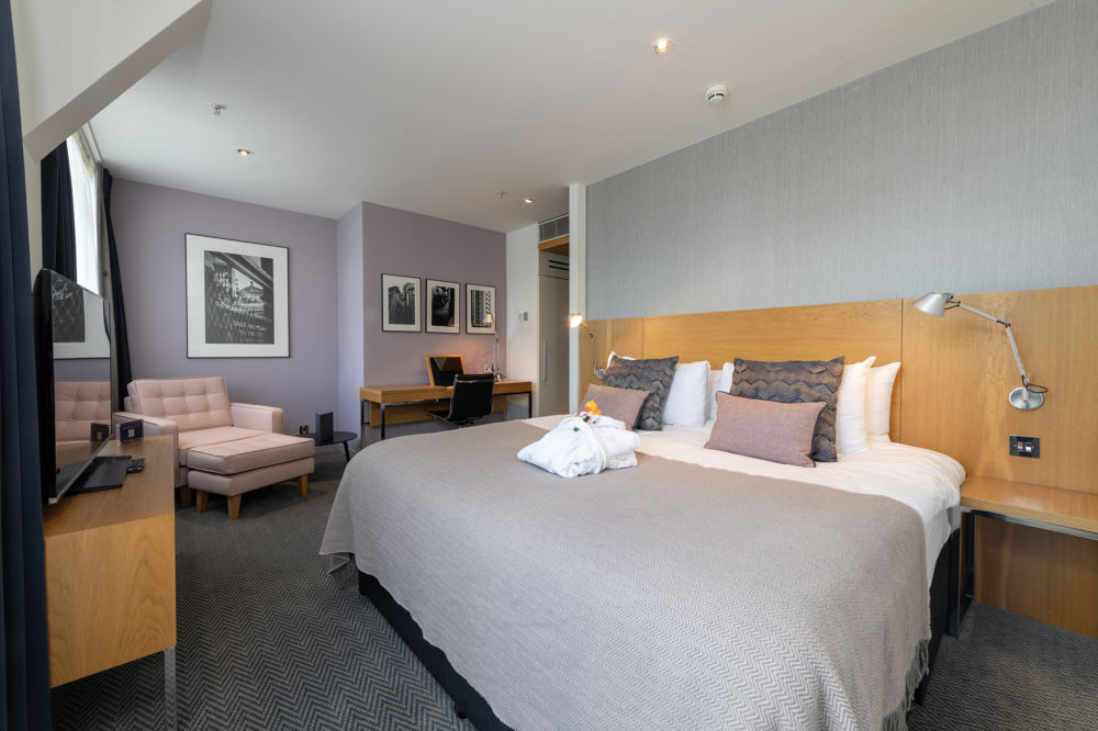 Deluxe Room at Apex City of London Hotel Deluxe Room at Apex City of London Hotel