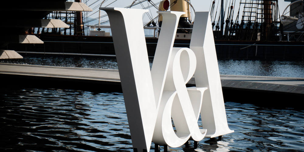 V&A sign outside V&A Dundee