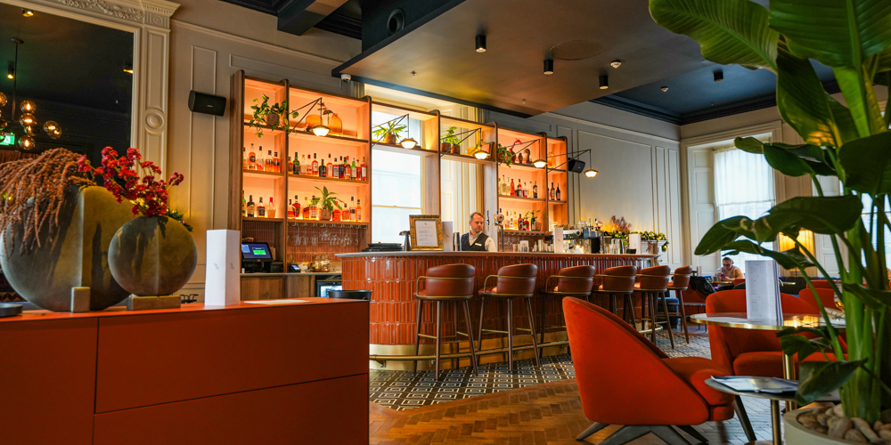 Bar 1819